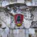In realt in origine al posto della figura si trovava un busto di Mussolini, che fu poi rimosso alla fine della guerra